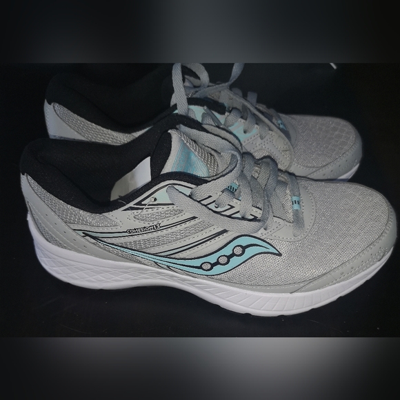 NWOT SAUCONY Cohesion13. - Picture 4 of 11